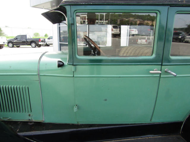 1928 Chevrolet Imperial Landau - photo 5