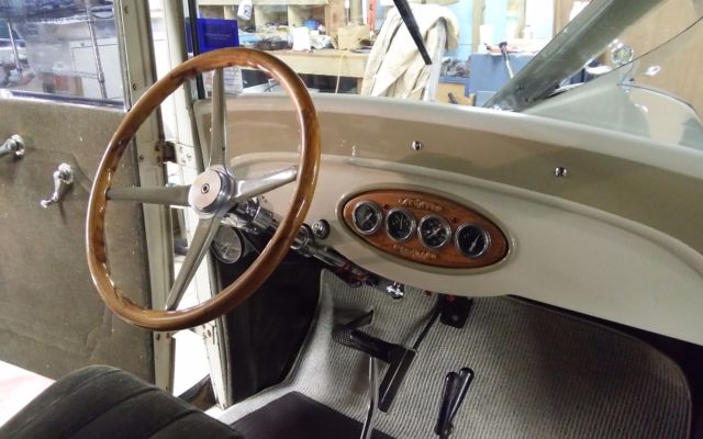 1928 Chevrolet 2 door sedan - photo 8