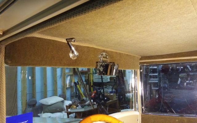 1928 Chevrolet 2 door sedan - photo 9