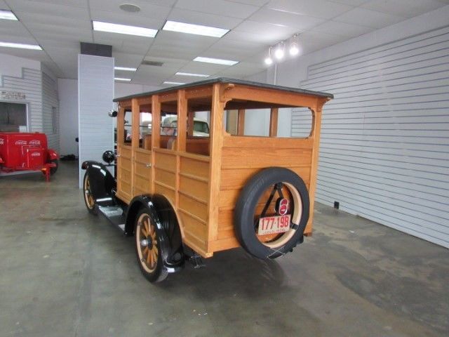 1928 Chevrolet Suburban -- - photo 5
