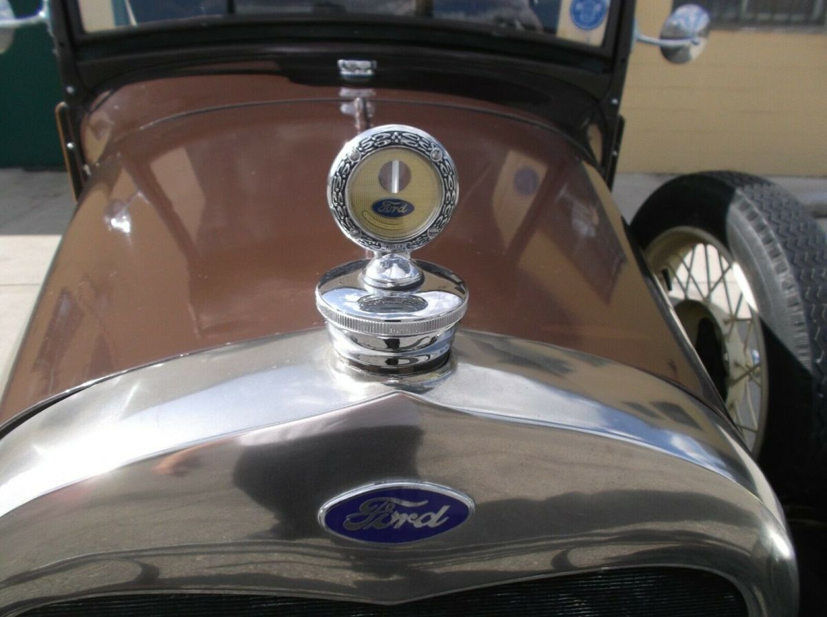 1928 Ford Model A WOODIE ROADSTER CONVERTIBLE - photo 12
