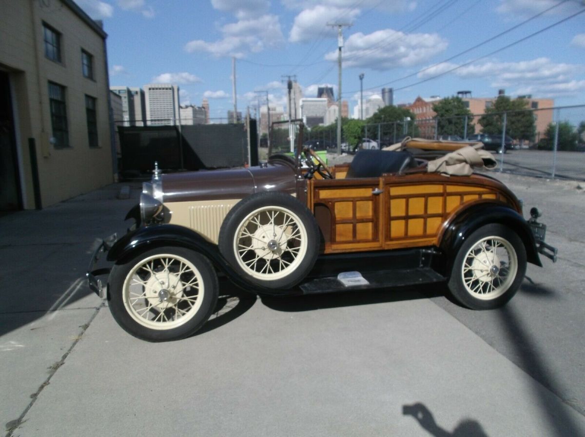 1928 Ford Model A WOODIE ROADSTER CONVERTIBLE - photo 2
