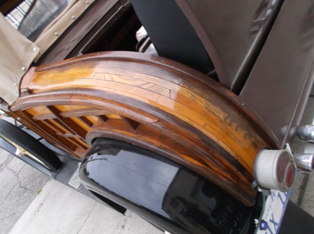 1928 Ford Model A WOODIE ROADSTER - photo 6