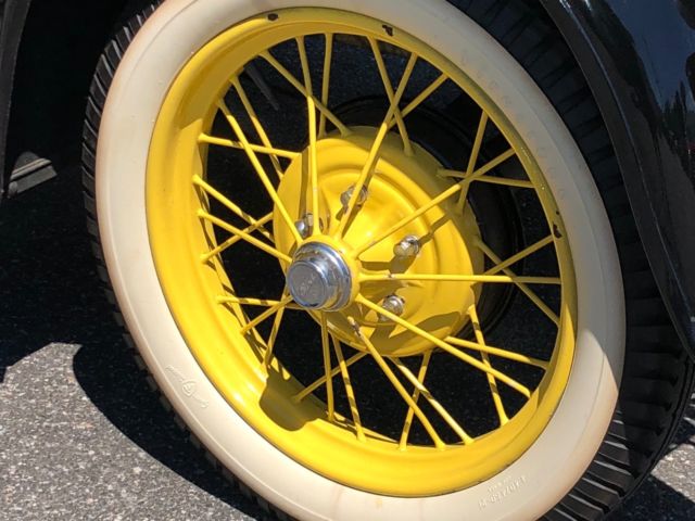 1928 Ford Model A 2 door Tudor - photo 12