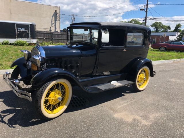 1928 Ford Model A 2 door Tudor - photo 2
