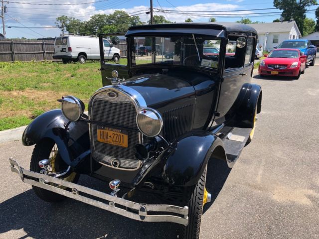 1928 Ford Model A 2 door Tudor - photo 3