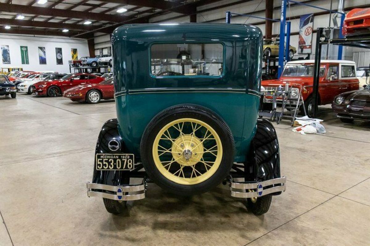 1928 Ford Model A - photo 4