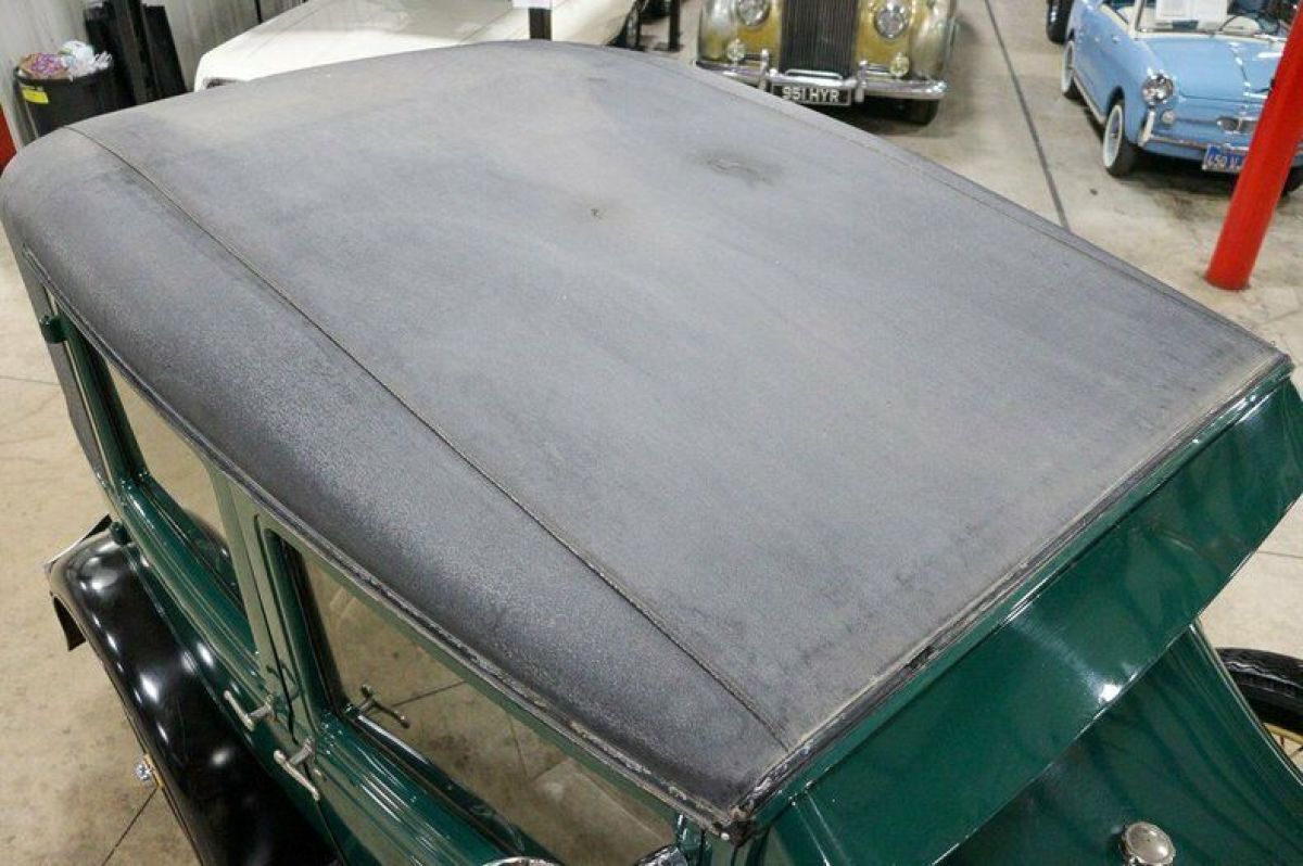 1928 Ford Model A Fordor Leatherback Sedan - photo 10