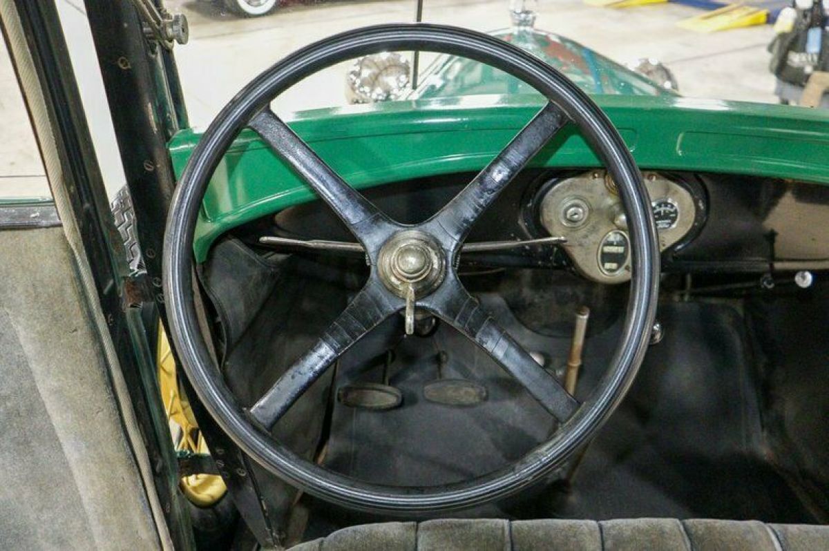 1928 Ford Model A Fordor Leatherback Sedan - photo 12