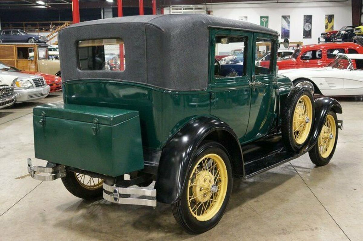 1928 Ford Model A Fordor Leatherback Sedan - photo 5