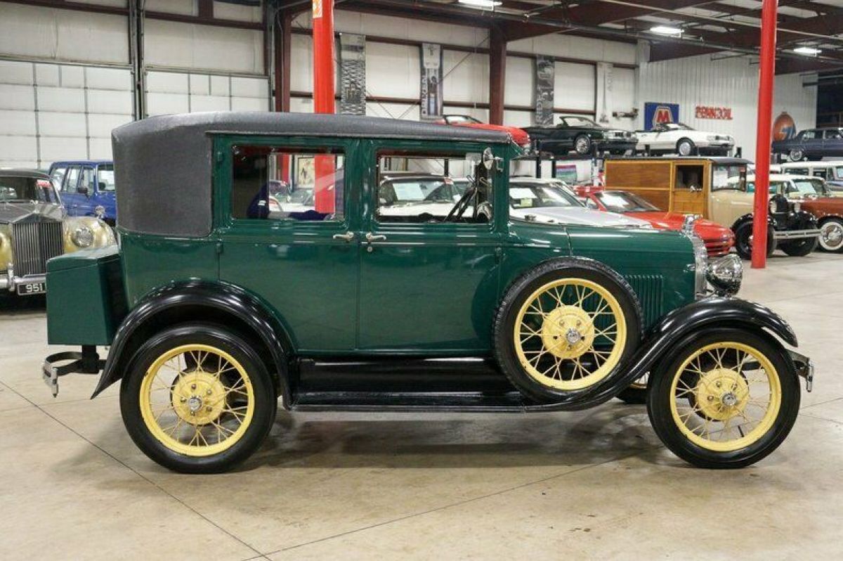 1928 Ford Model A Fordor Leatherback Sedan - photo 6