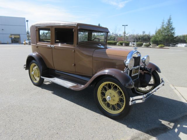 1928 Ford Model A Four Door Leatherback - photo 2