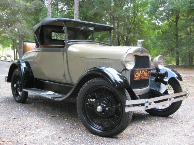 1928 Ford Model A Convertible - photo 3