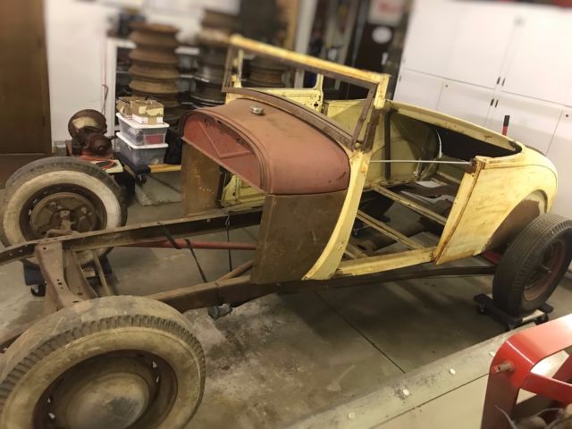 1928 Ford Roadster - photo 3