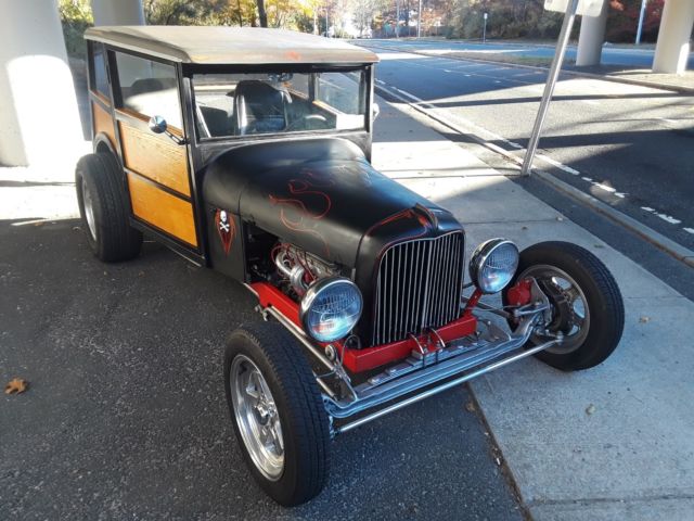 1928 Ford Model A WOODY - photo 2