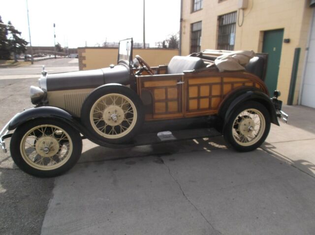 1928 Ford Model A WOODIE ROADSTER CONVERTIBLE - photo 4