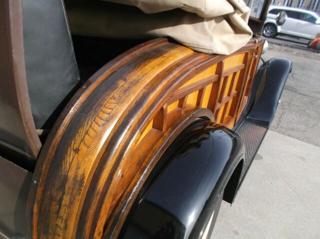 1928 Ford Model A WOODIE ROADSTER CONVERTIBLE - photo 6