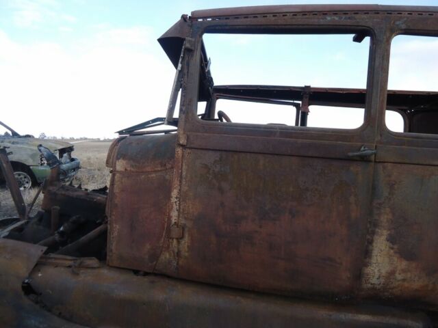 1928 Ford Model A - photo 2