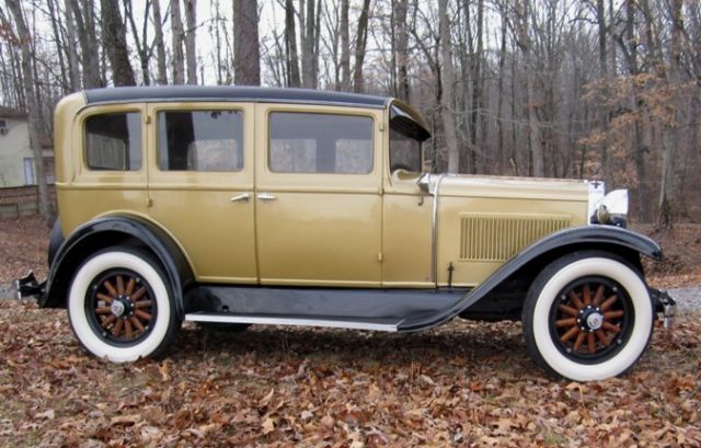 1928 HUPMOBILE SEDAN 1928 Other Makes A Series ?