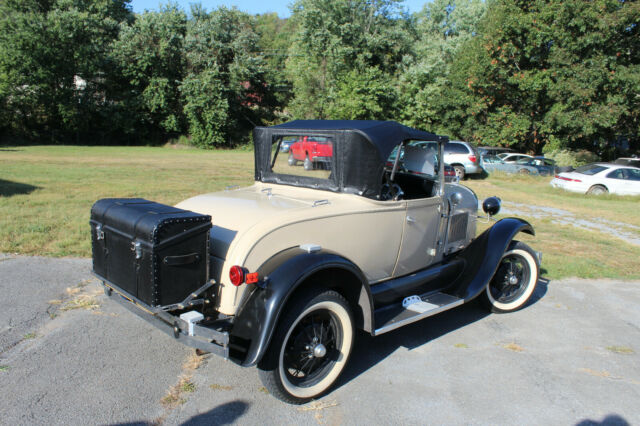 1928 Ford Model A - photo 4