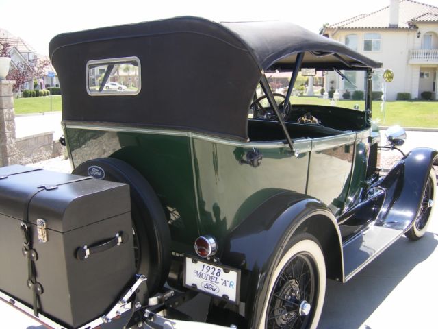 1928 Ford Model A Green - photo 5