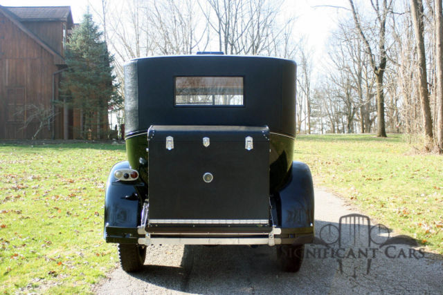 1928 Packard Deluxe Eight 4-43 Formal Sedan by Brewster - photo 4