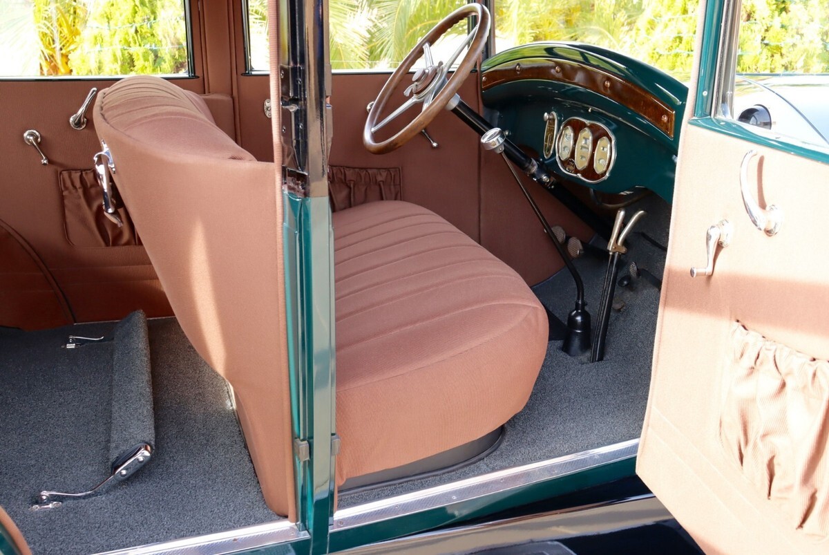1928 Buick Six Sedan Restored Antique Oldtimer nice as a Prewar Packard - photo 6