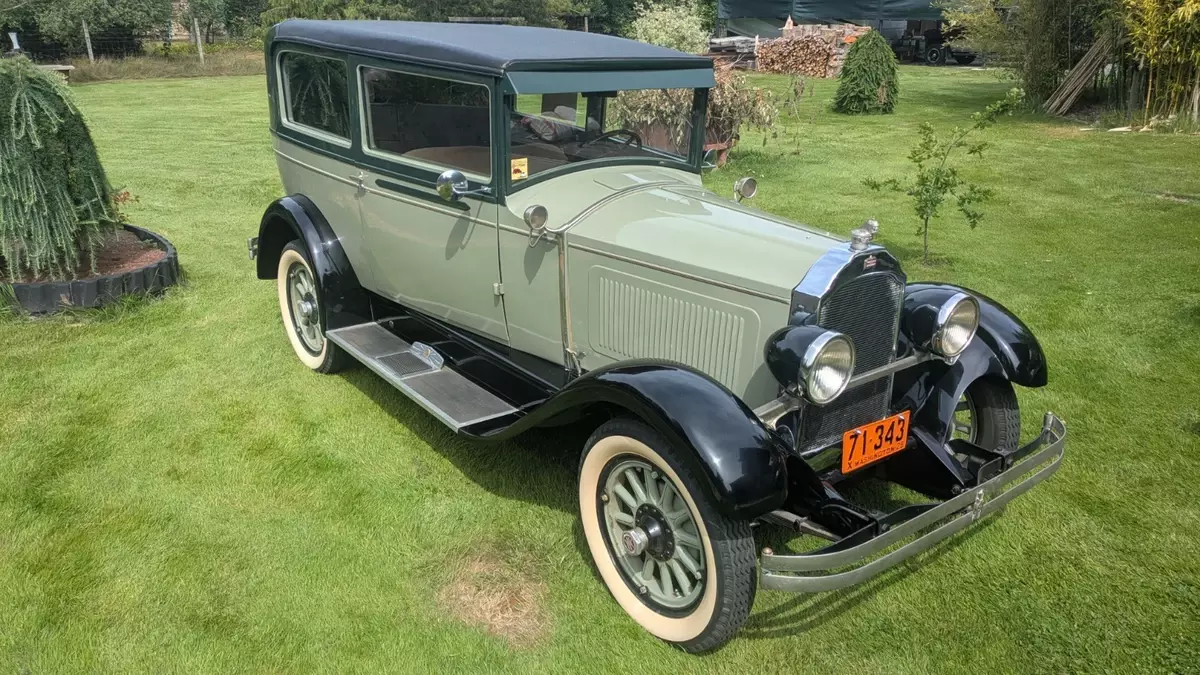1928 Willy's Knight Model 56 two-door sedan 1928 Willys Knight Model 56