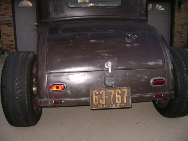 1929 Ford Model A 5 window Coupe - photo 4