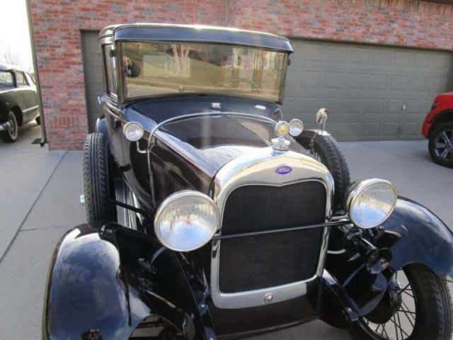 1929 Ford Model A 4 Door Sedan - photo 3