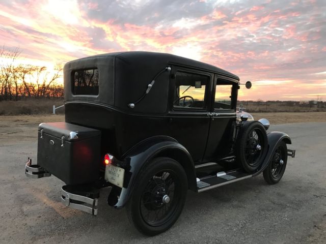 1929 Ford Model A Deluxe Leatherback - photo 4