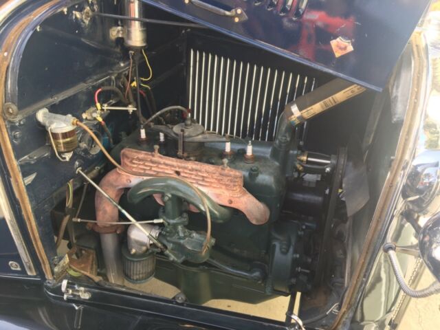 1929 Ford Model A Deluxe Murray Town Sedan - photo 11