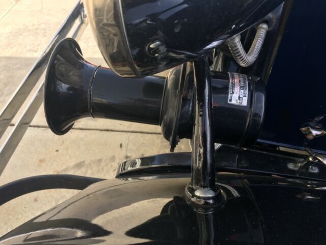 1929 Ford Model A Deluxe Murray Town Sedan - photo 13