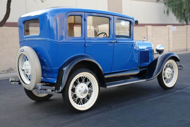 1929 Ford Model A Murray Town Sedan - photo 3