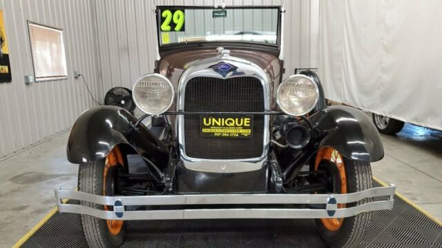 1929 Ford Model A Roadster - photo 2