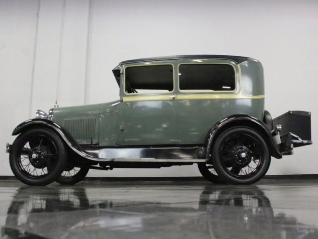 1929 Ford Model A Sedan - photo 12