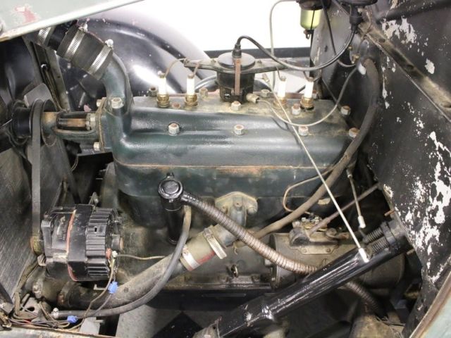 1929 Ford Model A Sedan - photo 4