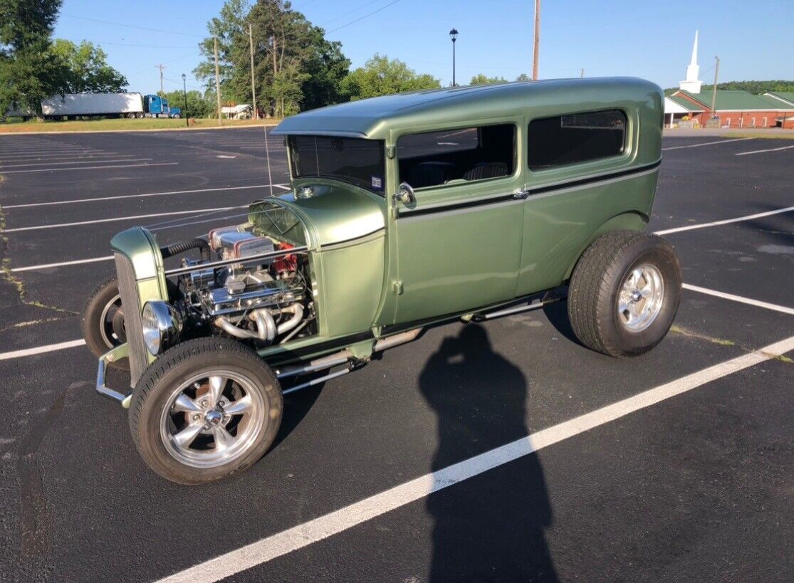 1929 Ford Model A Metallic Green with Black & Gray Beltline Stripes - photo 2