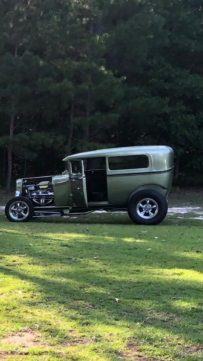 1929 Ford Model A Metallic Green with Black & Gray Beltline Stripes - photo 7