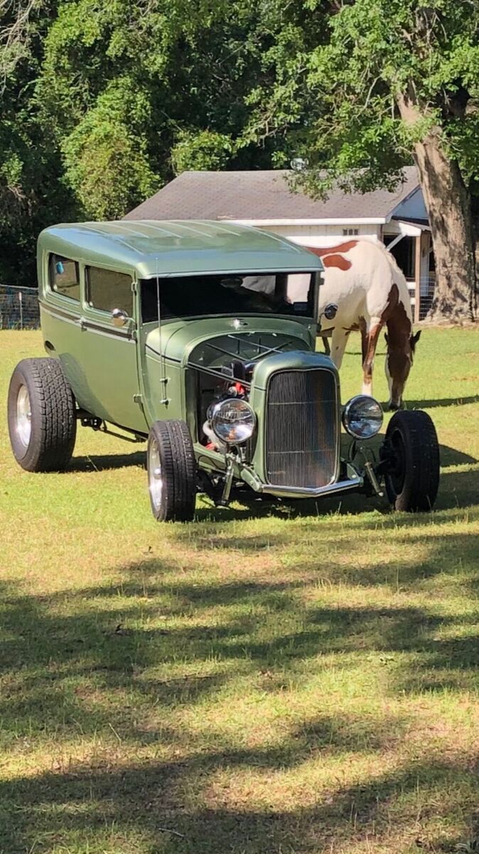 1929 Ford Model A Metallic Green with Black & Gray Beltline Stripes - photo 8