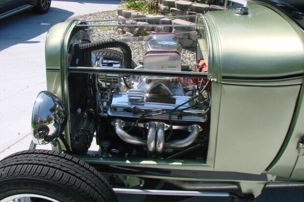 1929 Ford Model A Metallic Green with Black & Gray Beltline Stripes - photo 9