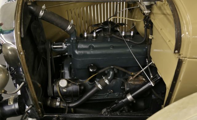 1929 Ford Model A Woody Station Wagon - photo 11