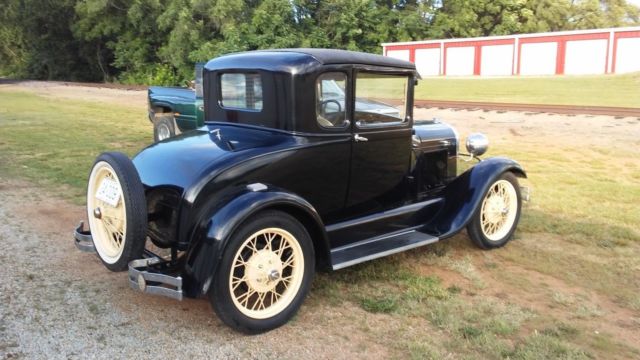 1929 Model A Ford Coupe, Older restoration 1929 Ford Model A