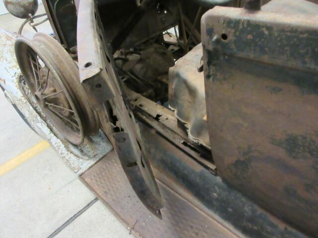 1929 Ford Model A - photo 12