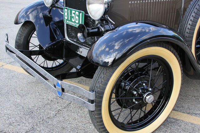 1929 Ford Model A Town Sedan $75k Restoration - photo 13