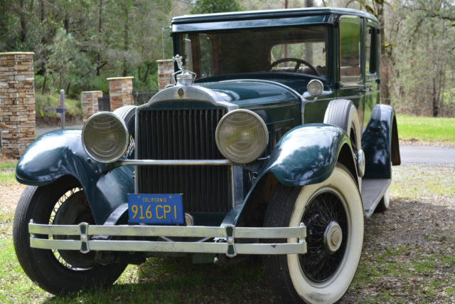 1929 Packard 640 Custom Eight Club Sedan - photo 2