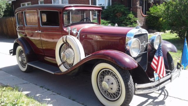 1929 Studebaker President Eight 5 passenger sedan. 1929 Studebaker President