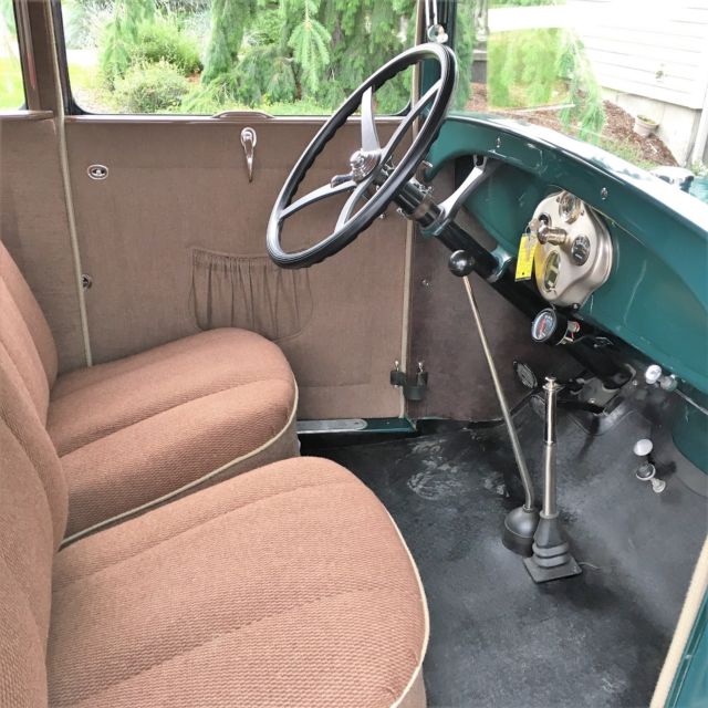 1929 Ford Model A Sedan - photo 3