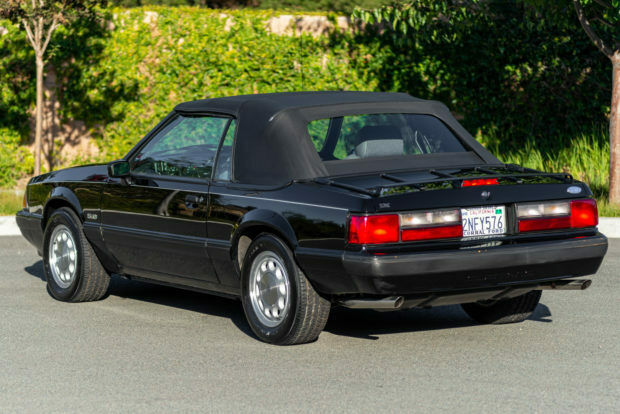 1989 Ford Mustang LX - photo 2