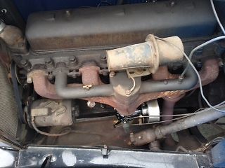 1930 Chevrolet Sedan - photo 12